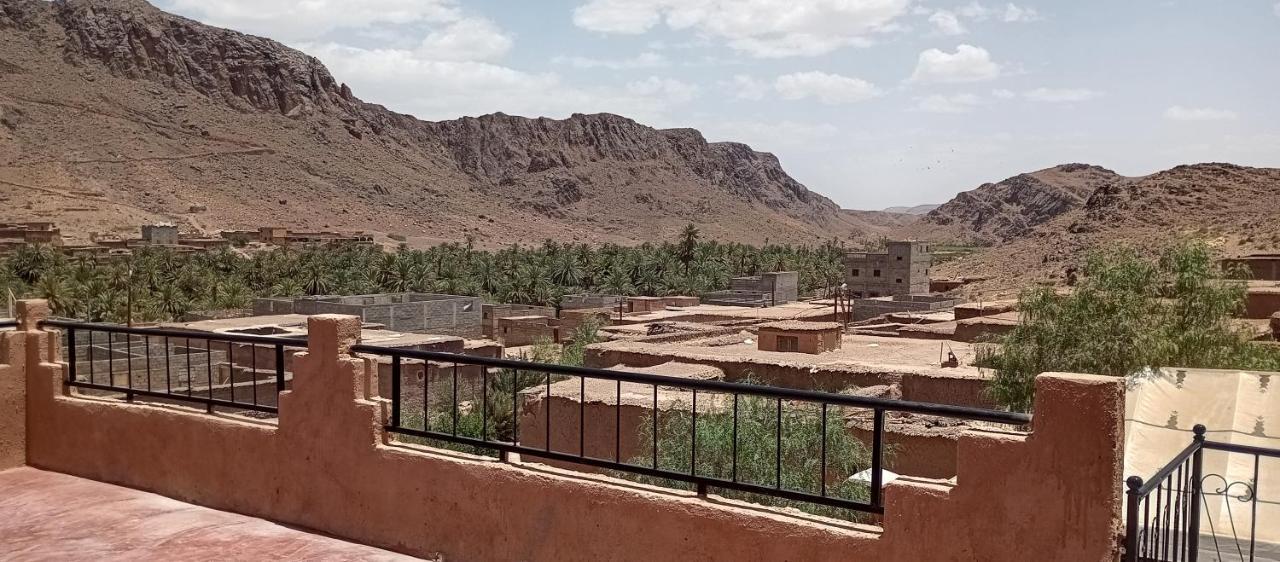 Auberge Restaurant Tissili " Oasis De Fint" Eksteriør bilde