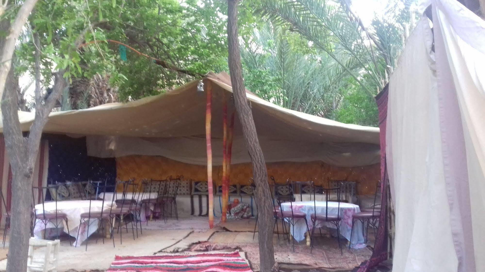Auberge Restaurant Tissili " Oasis De Fint" Eksteriør bilde